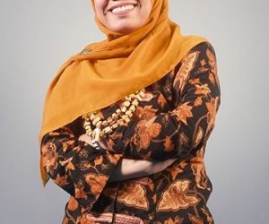 Dr. Tri Hastuti Nur Rochimah, S.Sos, M.Si